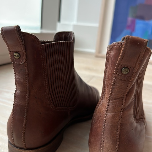 UGG Chelsea boots in classic brown leather - Picture 4 of 12